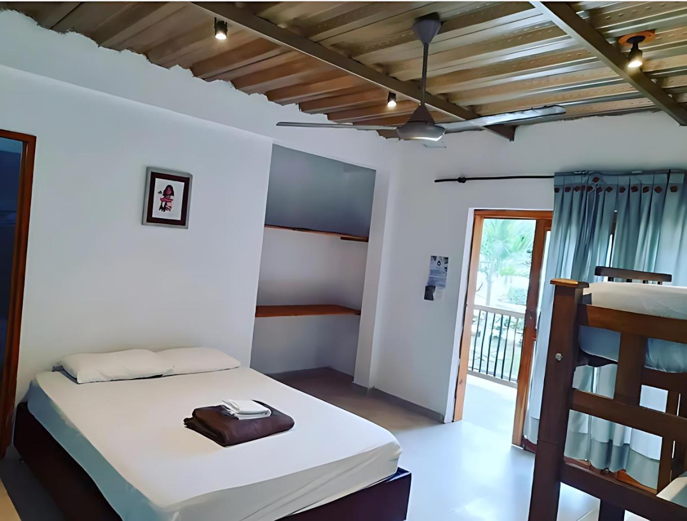Baobao Hostel Паломіно Екстер'єр фото